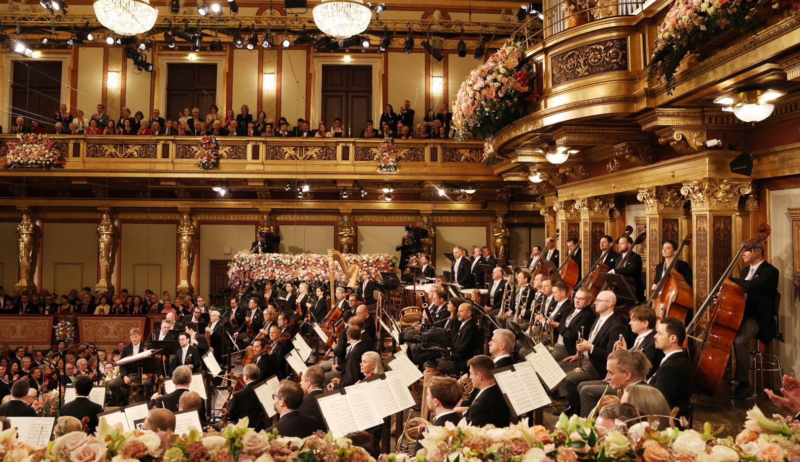 Rolex and the Vienna Philharmonic - Chow Sang Sang