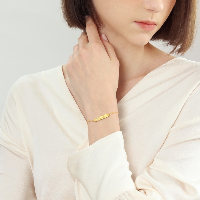 Solid Gold Bracelet | Chow Sang Sang Jewellery | Essence | 94039B - 3