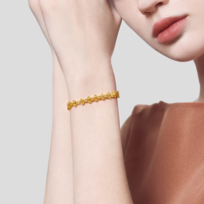 Solid Gold Bracelet | Chow Sang Sang Jewellery | Essence | 94521B - 2
