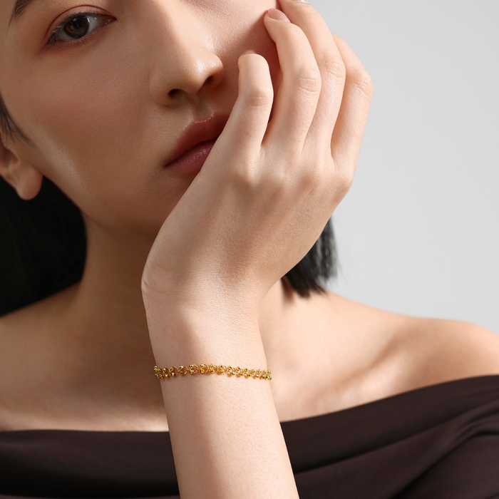 Solid Gold Bracelet | Chow Sang Sang Jewellery | Essence | 95482B - 2