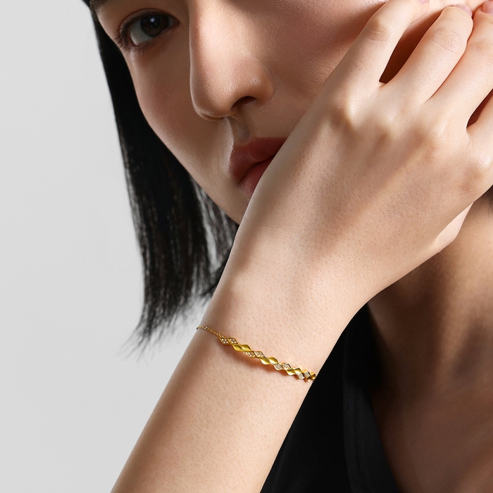 Solid Gold Bracelet | Chow Sang Sang Jewellery | YuYu | 95681B - 2