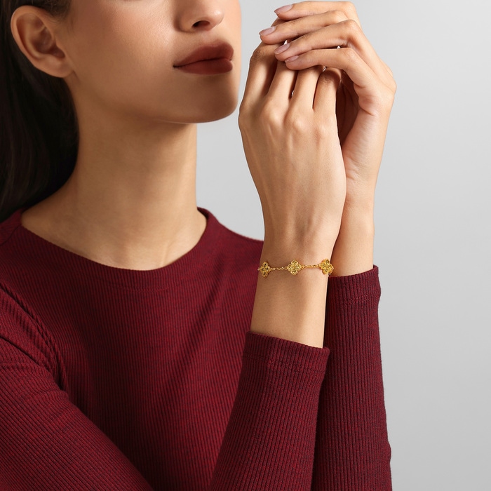 Solid Gold Bracelet | Chow Sang Sang Jewellery | Essence | 95934B - 3
