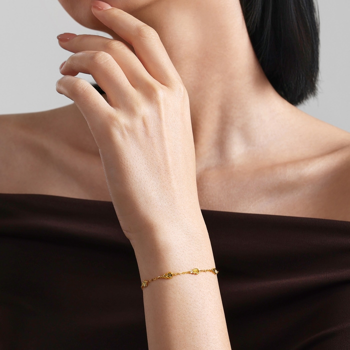 Solid Gold Bracelet | Chow Sang Sang Jewellery | Essence | 96208B - 2