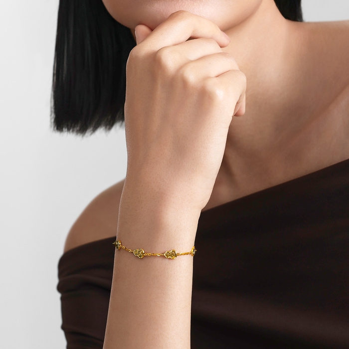 Solid Gold Bracelet | Chow Sang Sang Jewellery | Essence | 96209B - 2