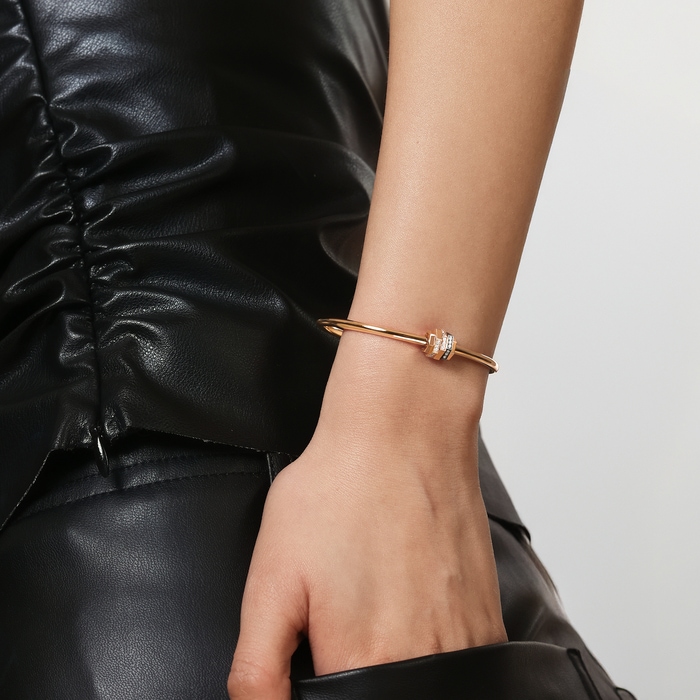 18K Rose & Black Gold Bangle | Chow Sang Sang Jewellery | 90604K - 3