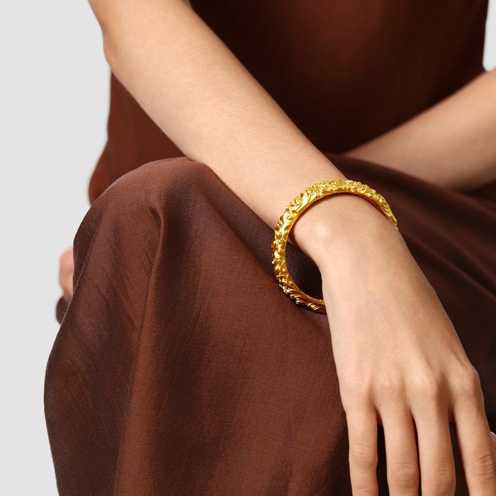 Solid Gold Bangle | Chow Sang Sang Jewellery | Cultural Blessings | 90646K - 3