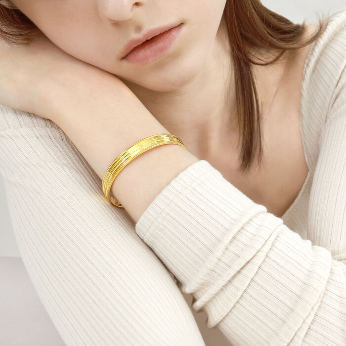 999黃金 手鐲 | 周生生珠寶 | Essence「永」 | 93544K - 3