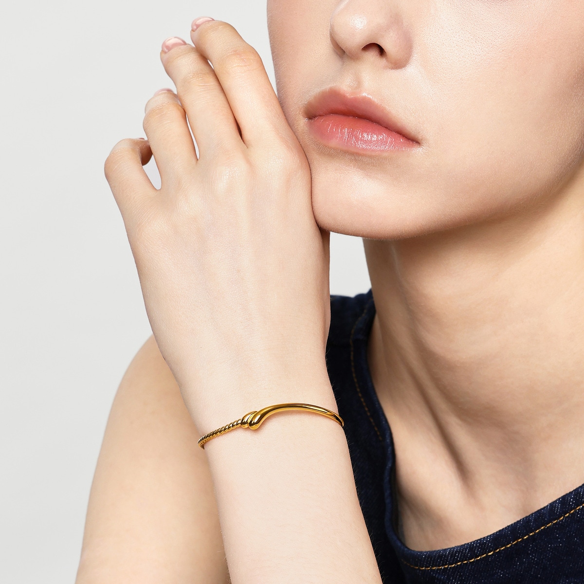 MINTYGREEN - 'Airy' 999 Gold Bangle | 95558K(~0.397 tael