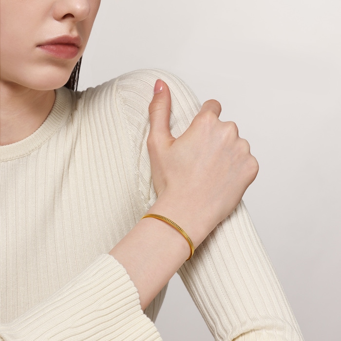 999黃金 手鐲 | 周生生珠寶 | Essence「永」 | 95624K - 3
