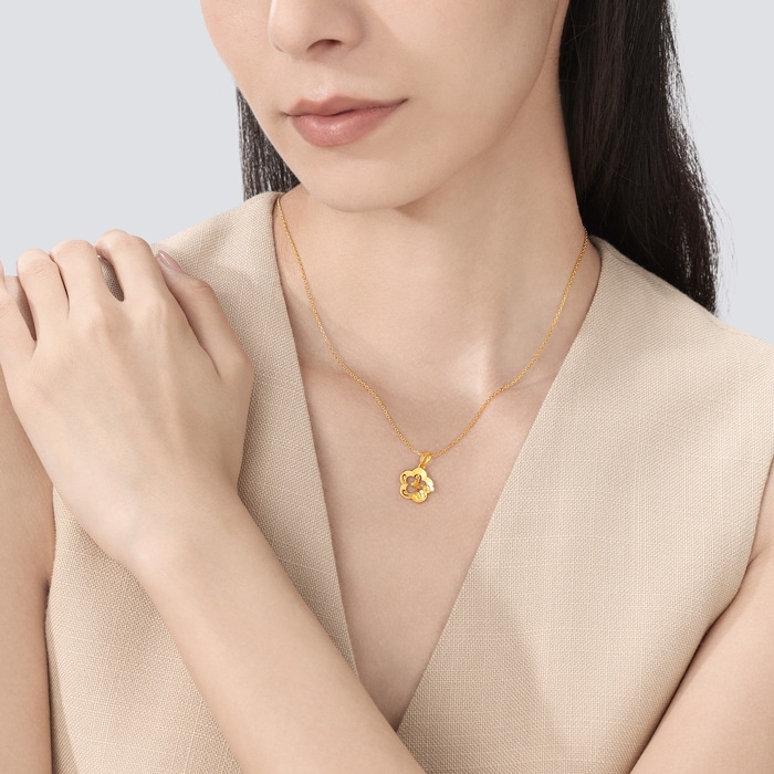 Solid Gold Pendant | Chow Sang Sang Jewellery | Essence | 50454P - 3