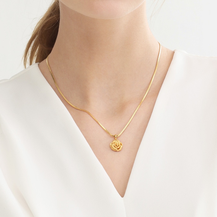 Solid Gold Pendant | Chow Sang Sang Jewellery | Essence | 78715P - 2
