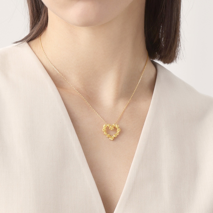 Solid Gold Pendant | Chow Sang Sang Jewellery | Essence | 82296P - 2