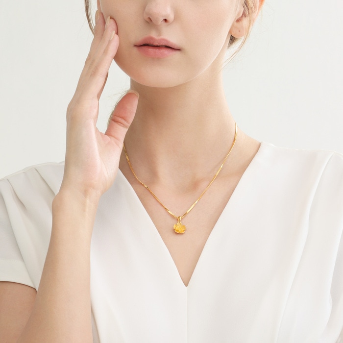 Solid Gold Pendant | Chow Sang Sang Jewellery | Essence | 83686P - 3