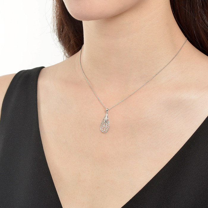 950 Platinum Pendant | Chow Sang Sang Jewellery | Lace | 85021P - 2