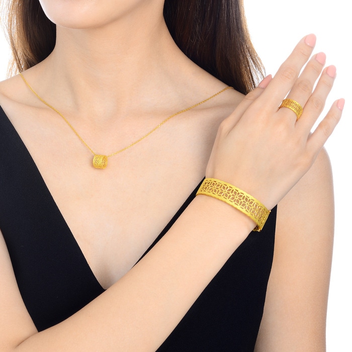 Solid Gold Pendant | Chow Sang Sang Jewellery | Cultural Blessings | 86297P - 3