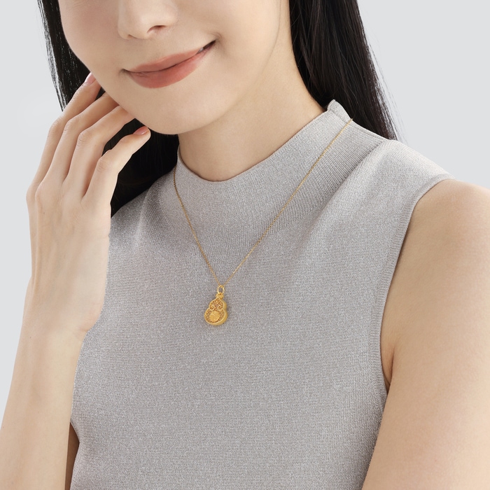 Solid Gold Pendant | Chow Sang Sang Jewellery | Chinese Gifting Collection | 94456P - 3