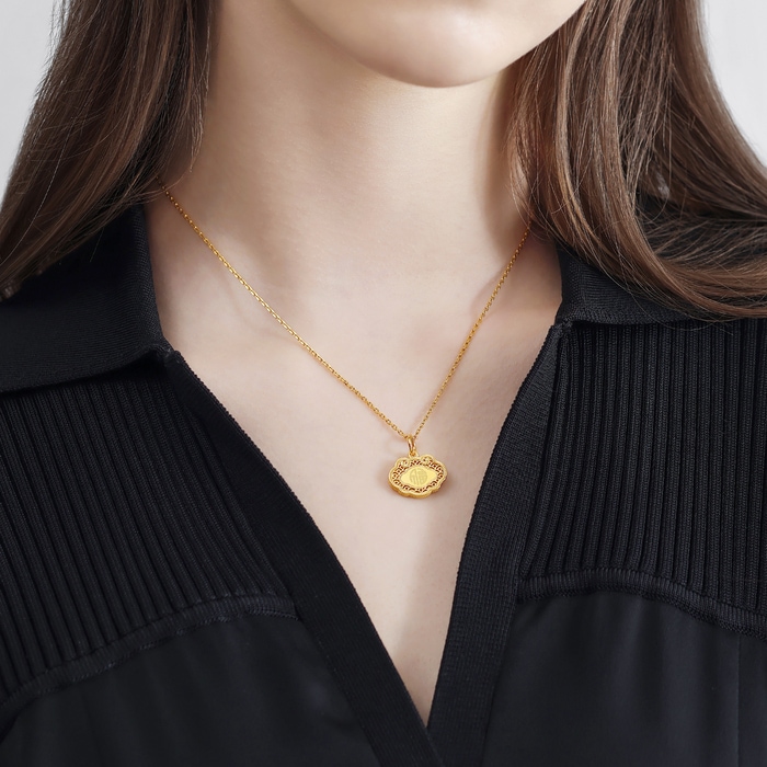 Solid Gold Pendant | Chow Sang Sang Jewellery | Chinese Gifting Collection | 94467P - 2