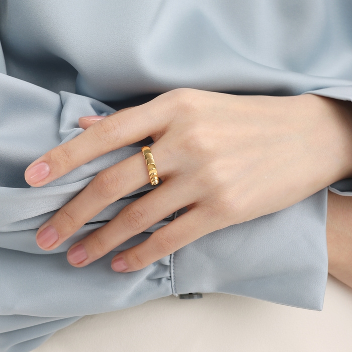 [韓国人気ジュエリー] Wade Mirror Ring Gold Mirror Gold - 999 Gold Ring | 94290R(~0.118 tael) | Chow