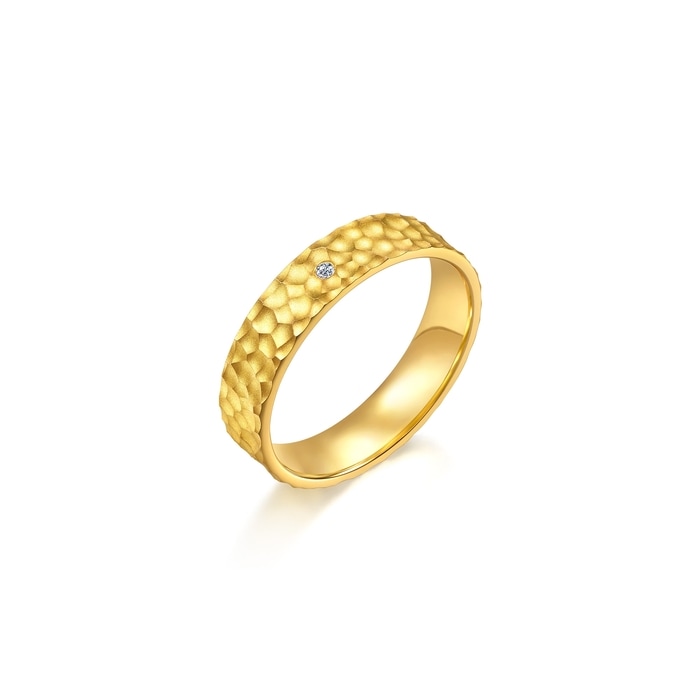 Solid Gold Ring | Chow Sang Sang Jewellery | Essence | 94850R - 1