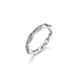 18K White Gold Diamond Ring