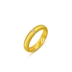 足金鑲嵌鑽石戒指