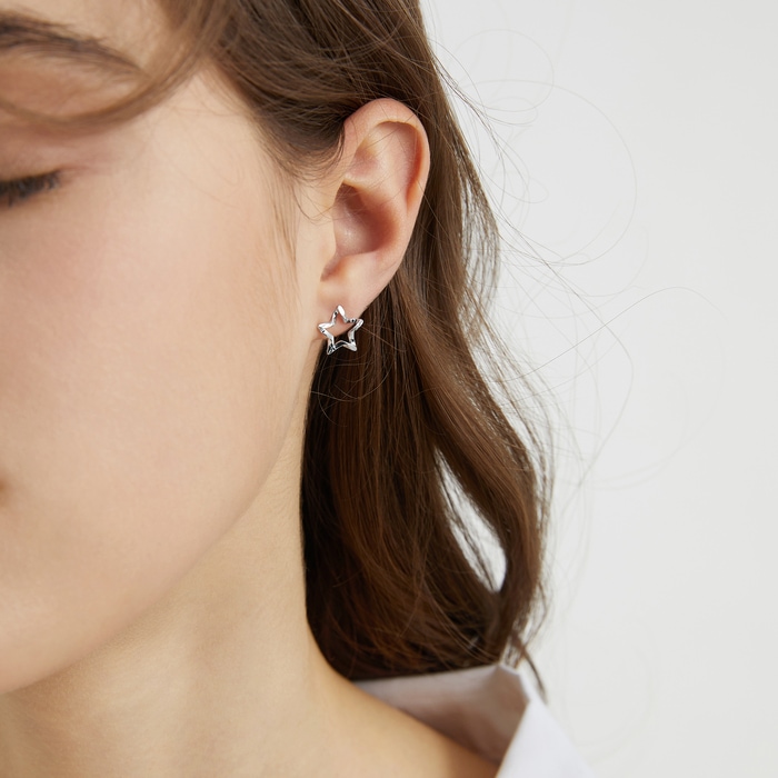 950 Platinum Earring | Chow Sang Sang Jewellery | 91931E - 2