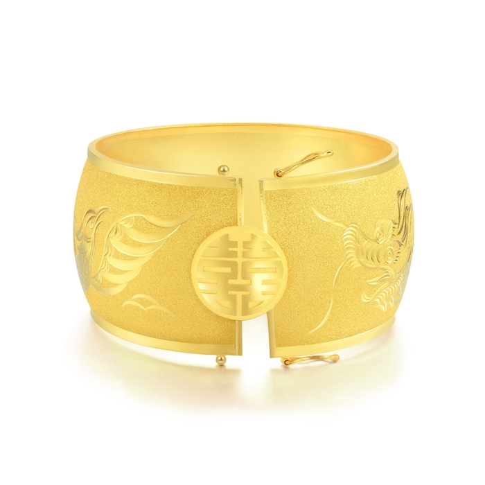 Chow sang sang hot sale gold bangle