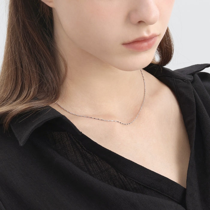 18K白色黄金 頸鍊 | 周生生珠寶 | 機織素鍊 | 21423N - 4